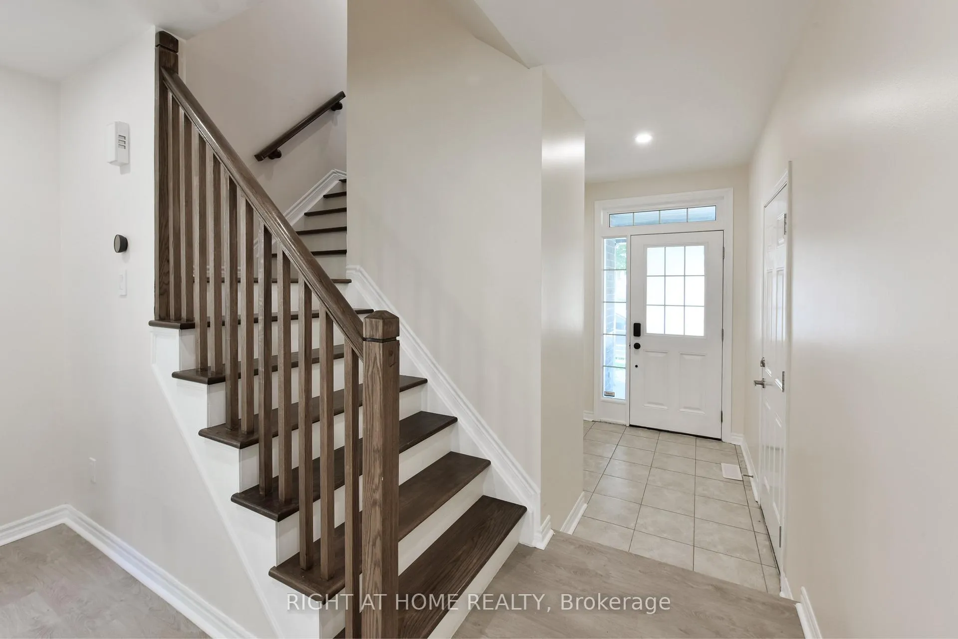 Photo 7 of 1053 Pampero Crescent, Ottawa, Stittsville (North) — HOMEH