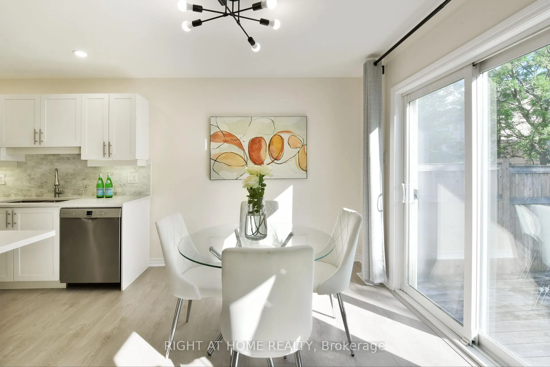 Photo 20 of 1053 Pampero Crescent, Ottawa, Stittsville (North) — HOMEH