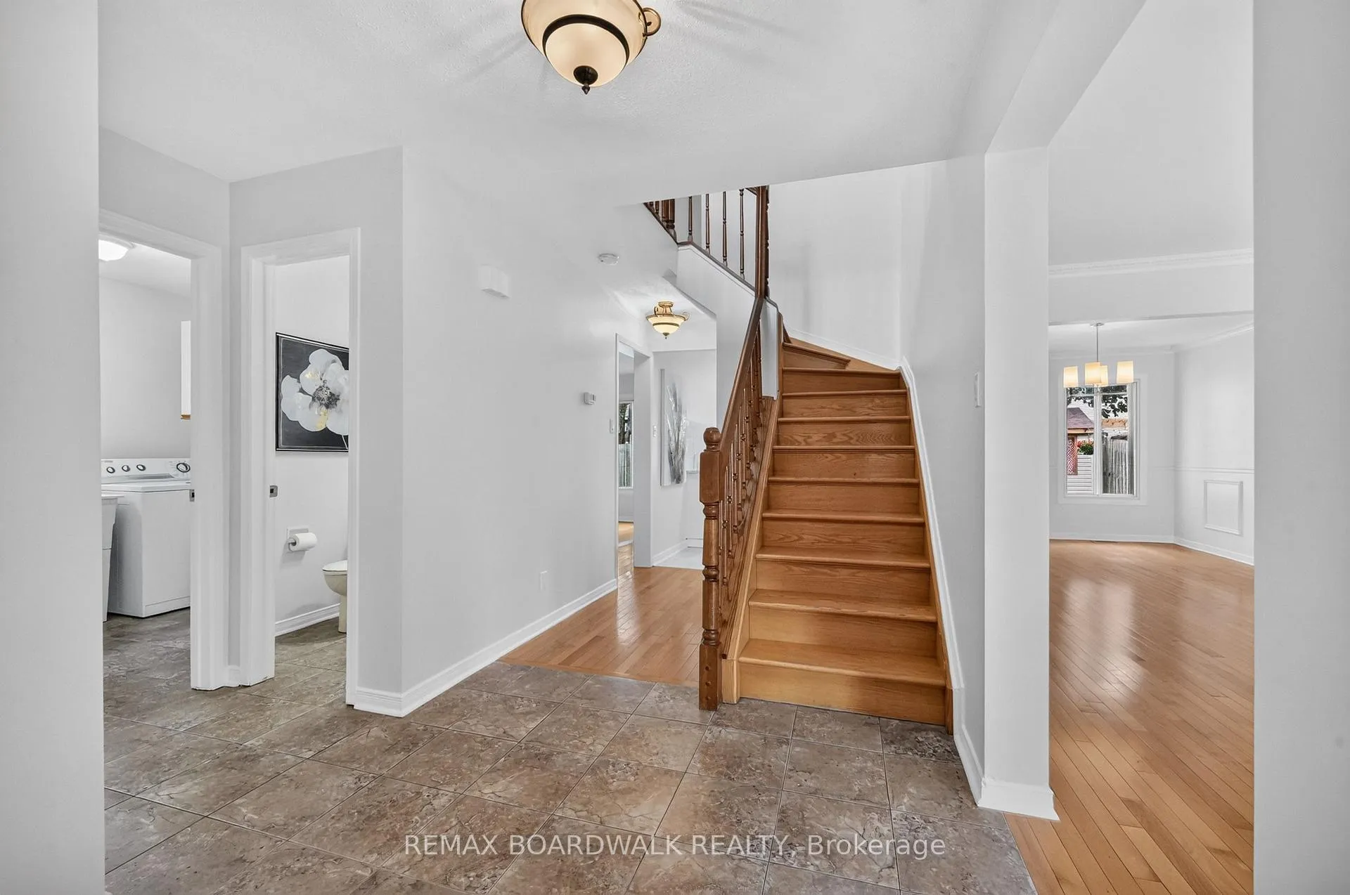 Photo 4 of 735 Clearcrest Crescent, Ottawa, Fallingbrook/Ridgemount — HOMEH