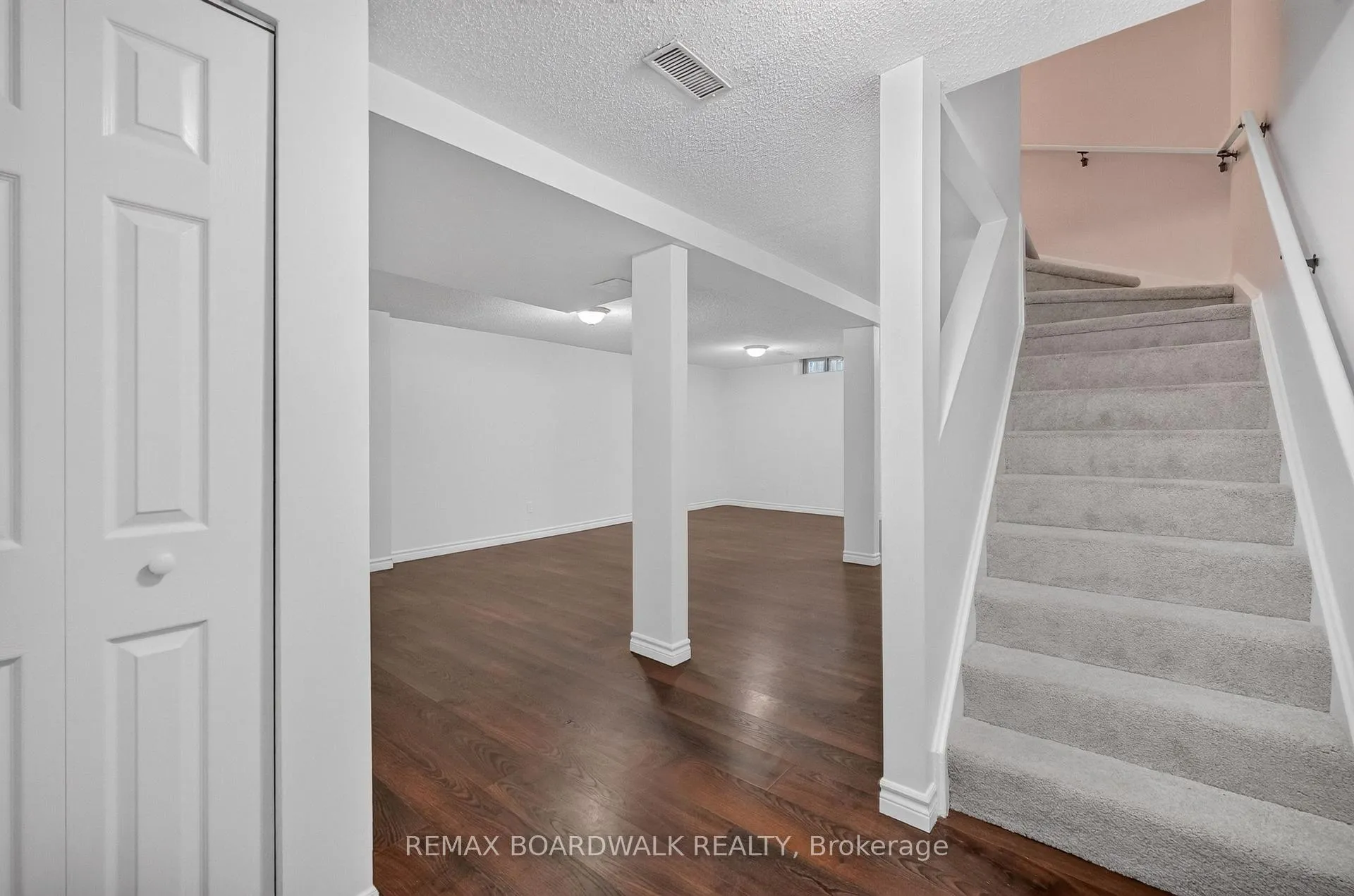 Photo 25 of 735 Clearcrest Crescent, Ottawa, Fallingbrook/Ridgemount — HOMEH