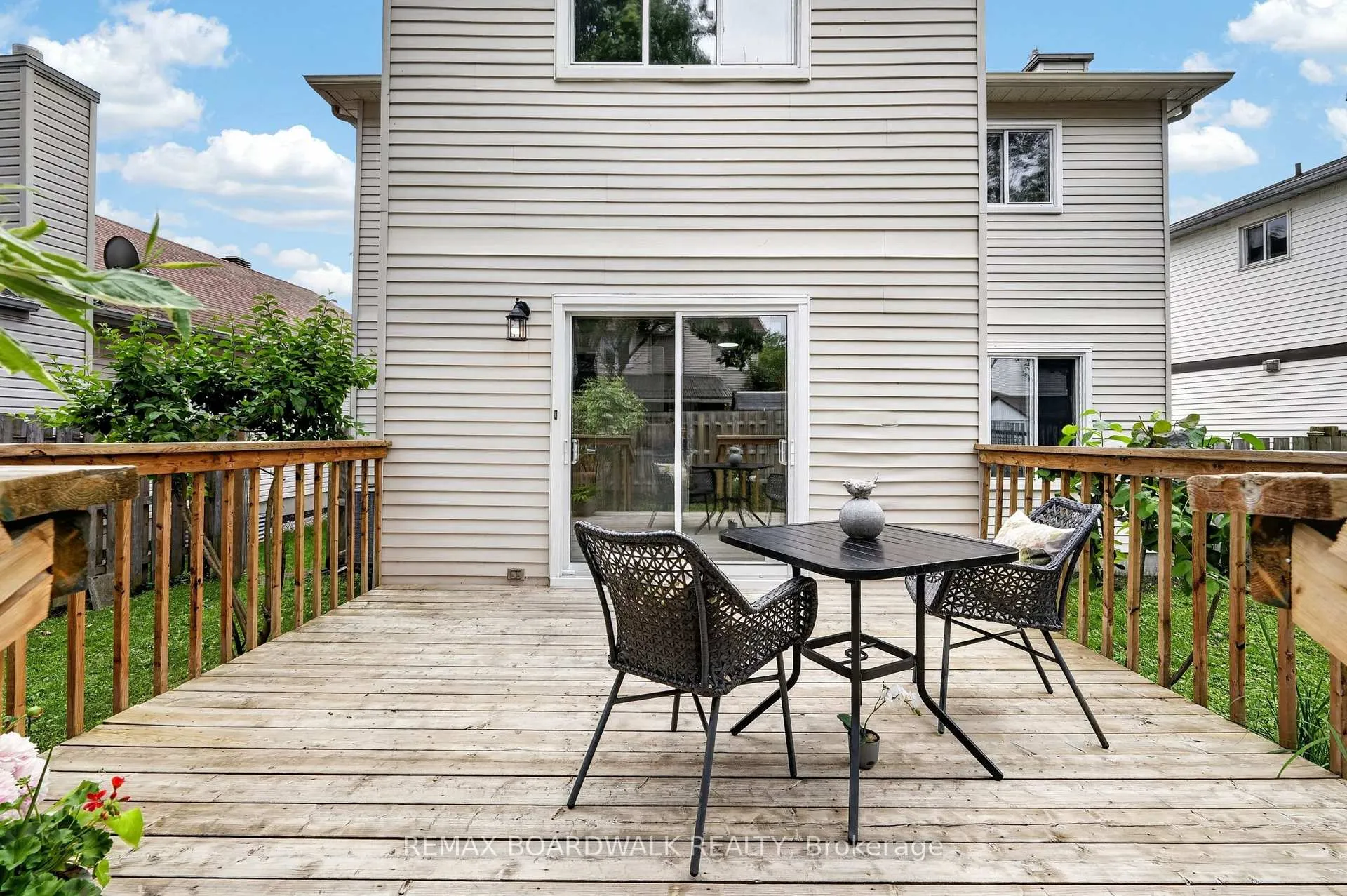Photo 33 of 735 Clearcrest Crescent, Ottawa, Fallingbrook/Ridgemount — HOMEH