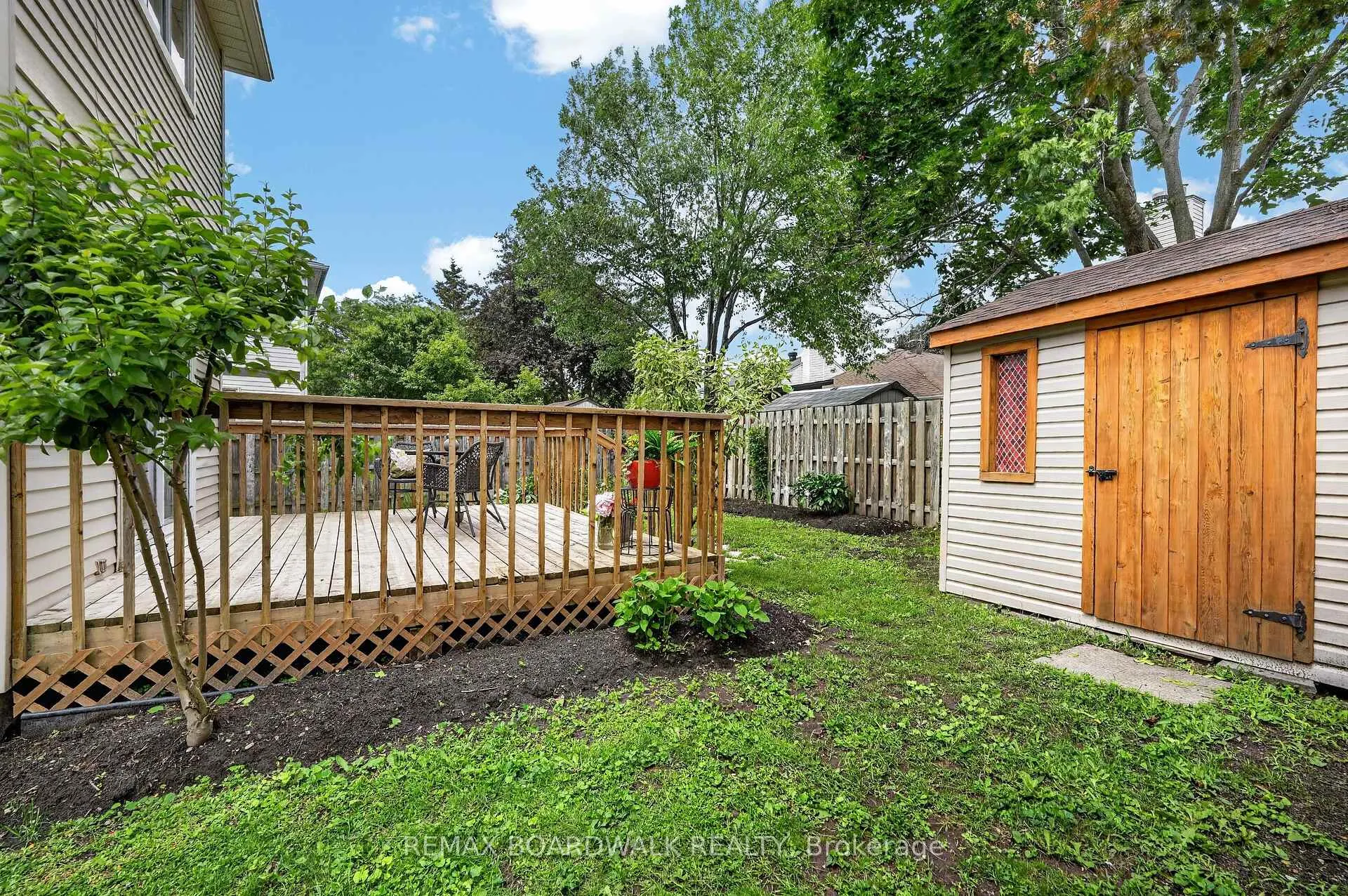 Photo 37 of 735 Clearcrest Crescent, Ottawa, Fallingbrook/Ridgemount — HOMEH