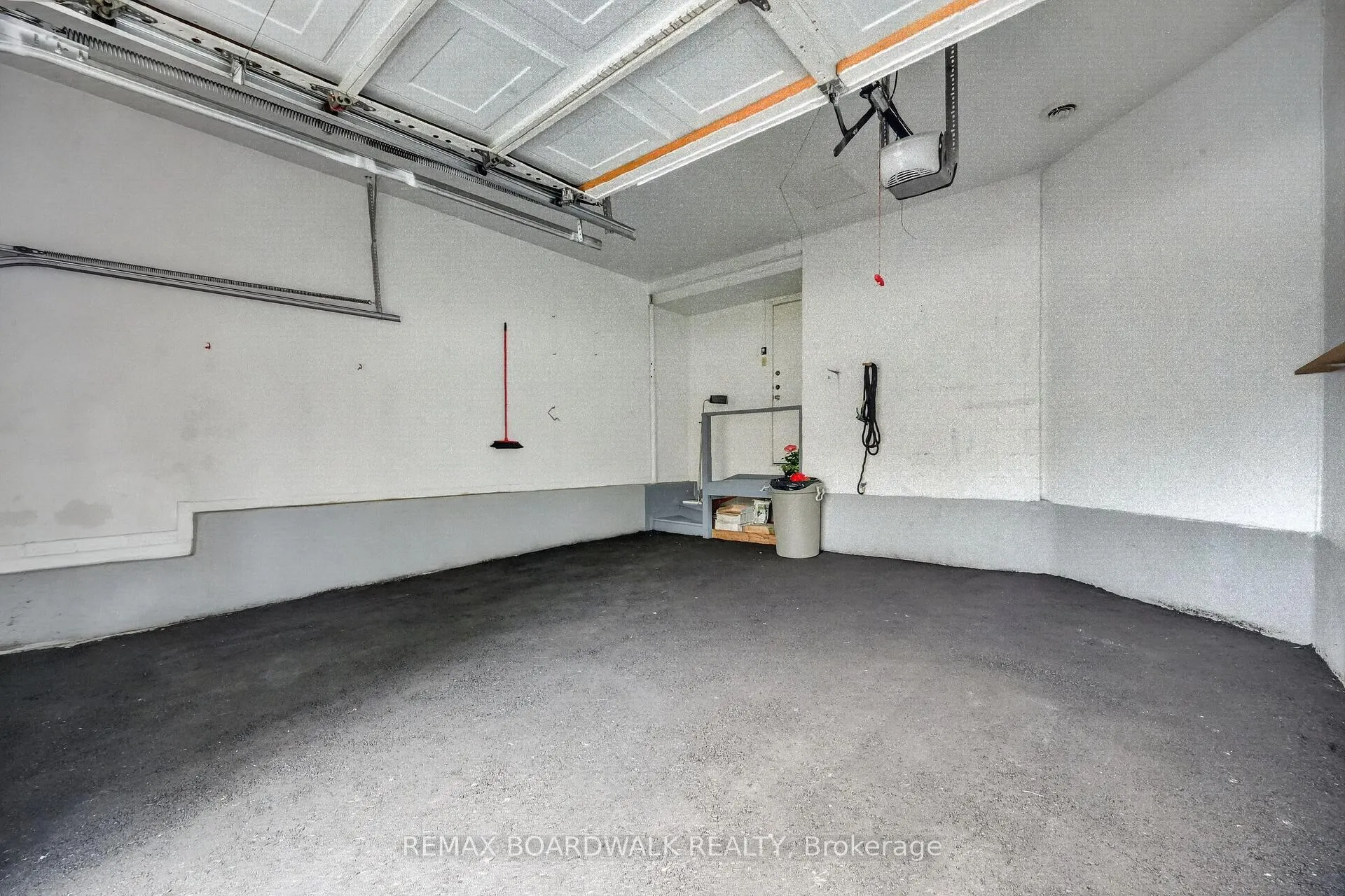 Photo 39 of 735 Clearcrest Crescent, Ottawa, Fallingbrook/Ridgemount — HOMEH