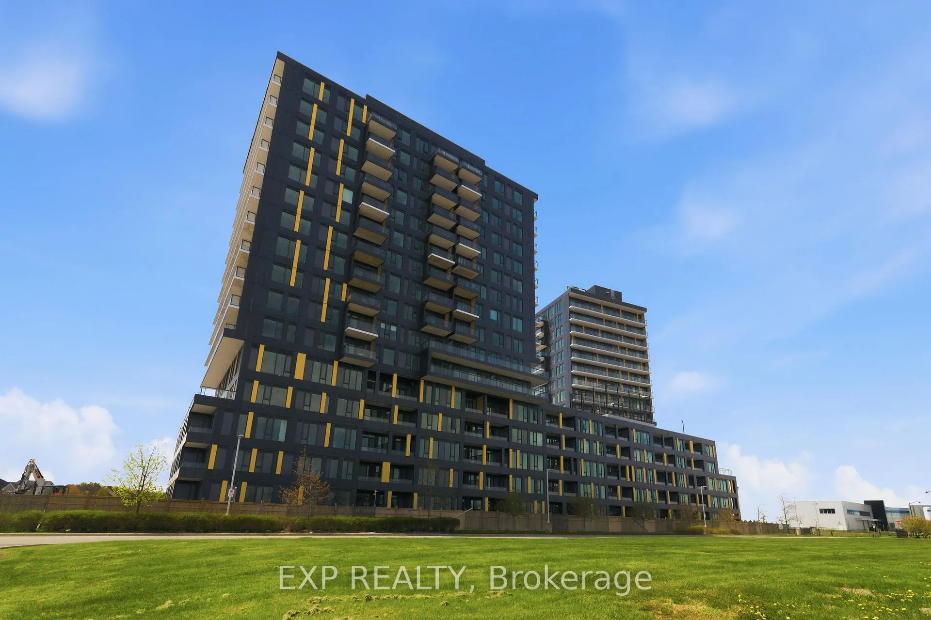 Photo 2 of Unit 426, 4878 Powers Common, Burlington, Alton — HOMEH