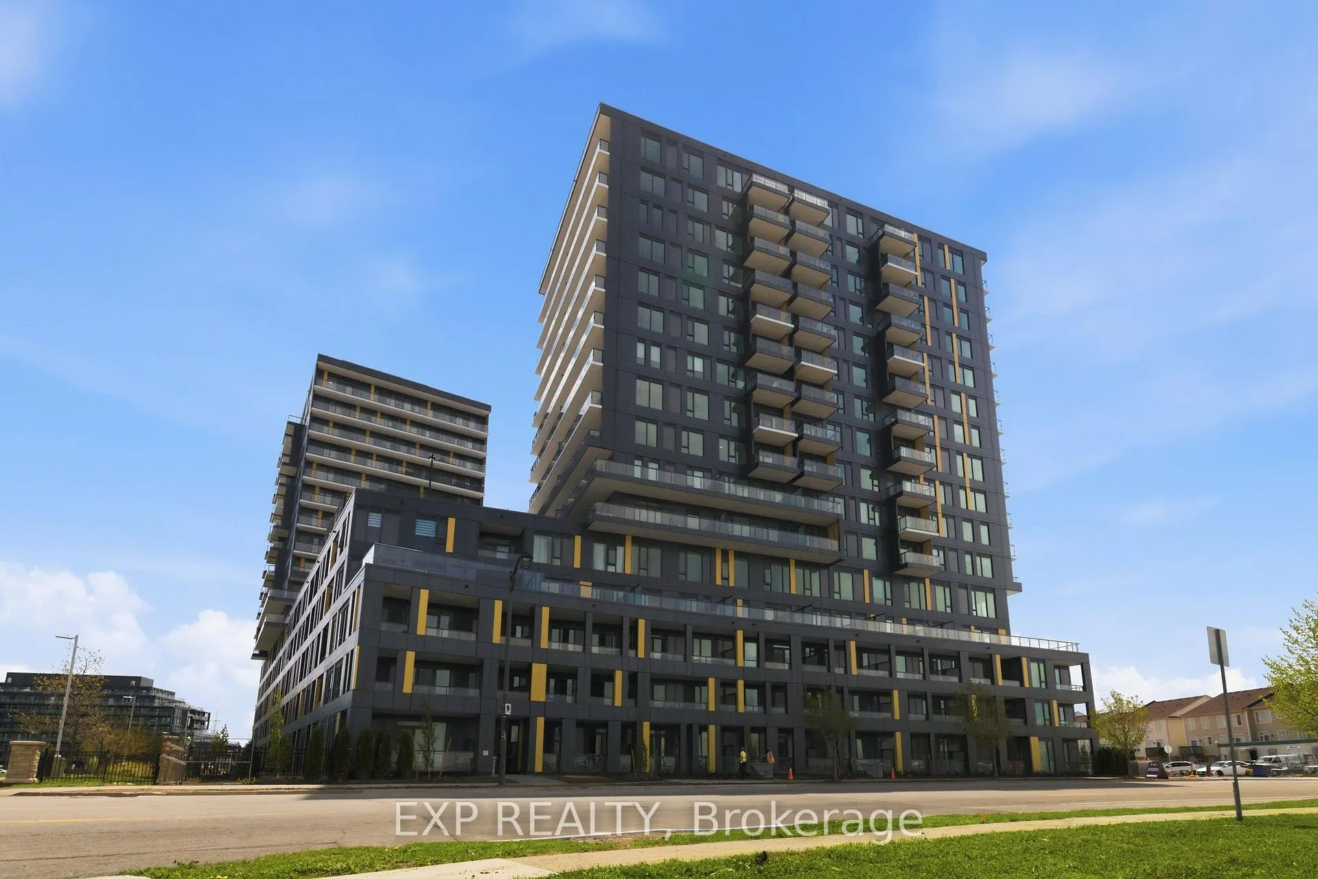 Photo 3 of Unit 426, 4878 Powers Common, Burlington, Alton — HOMEH