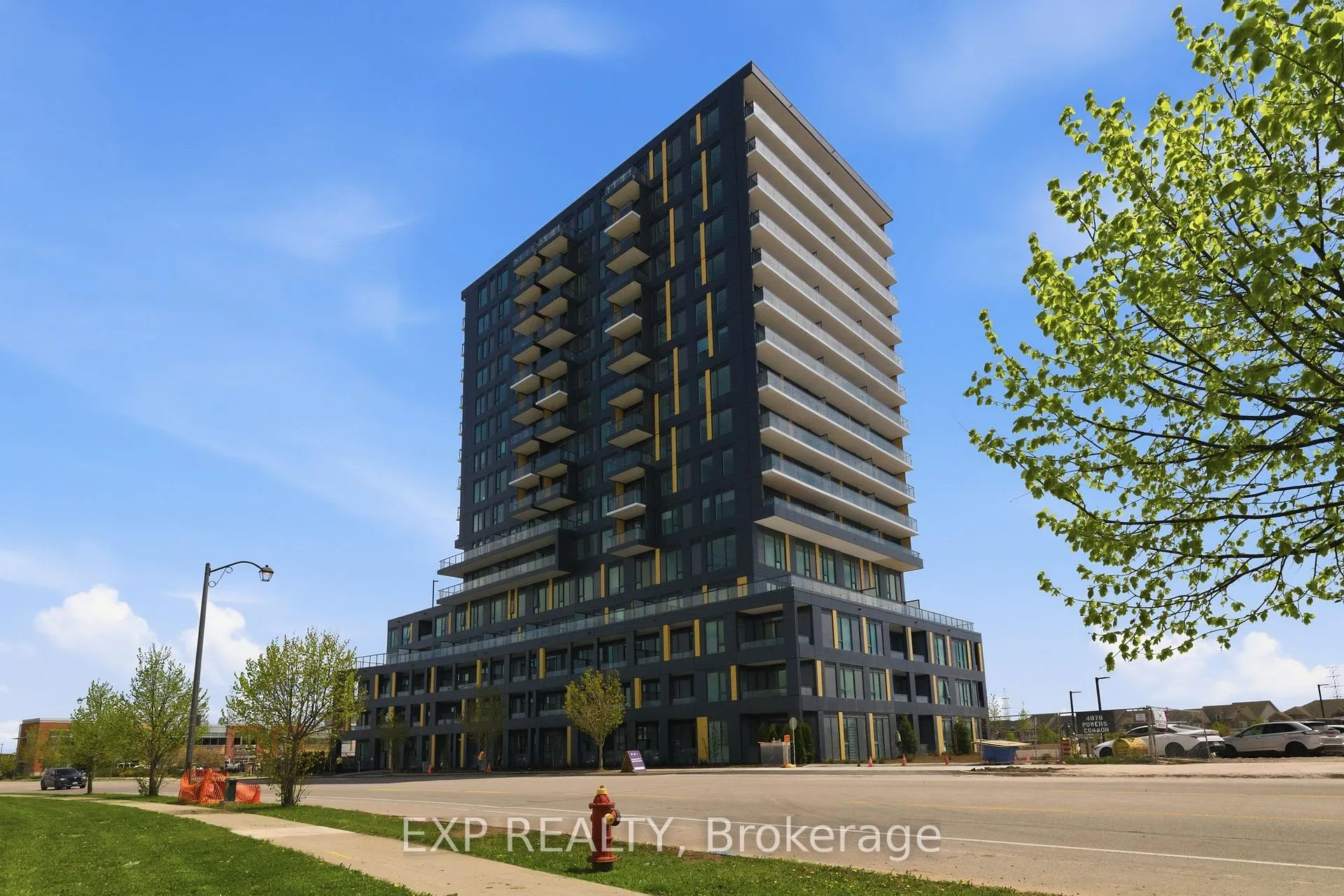 Photo 4 of Unit 426, 4878 Powers Common, Burlington, Alton — HOMEH