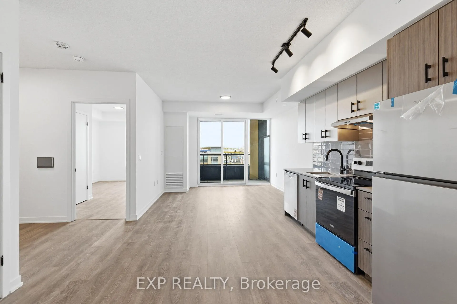 Photo 15 of Unit 426, 4878 Powers Common, Burlington, Alton — HOMEH