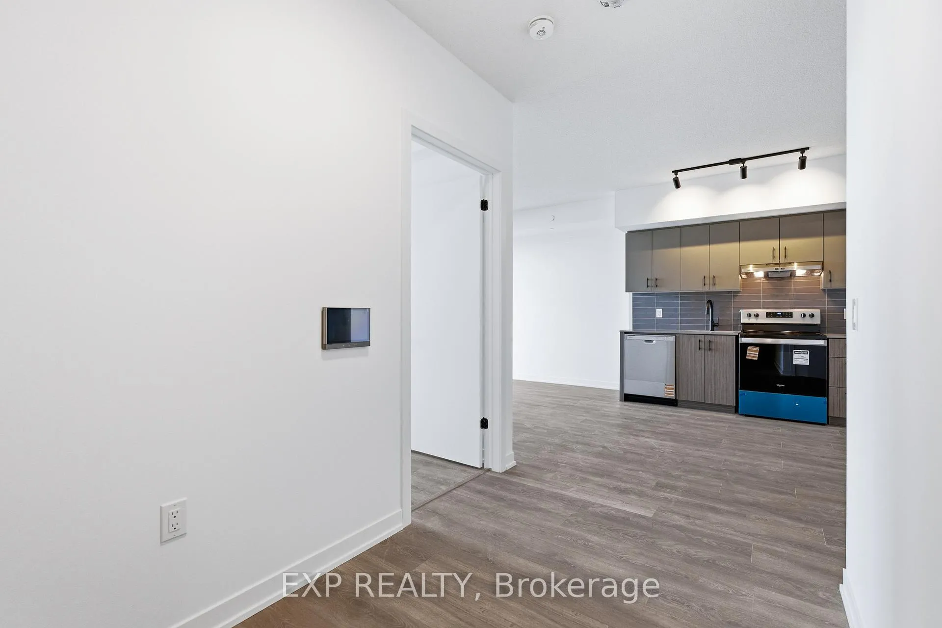 Photo 25 of Unit 426, 4878 Powers Common, Burlington, Alton — HOMEH