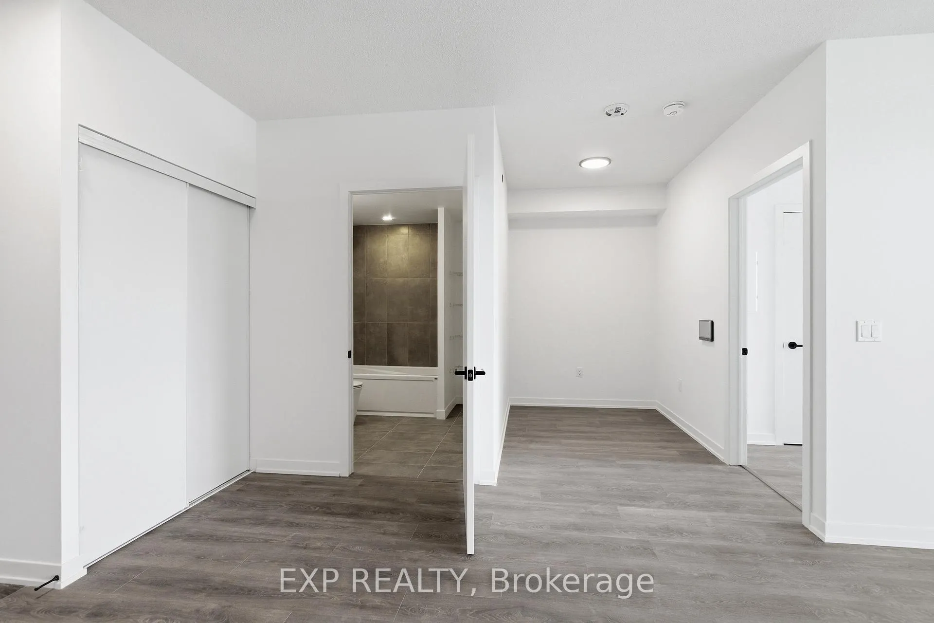 Photo 26 of Unit 426, 4878 Powers Common, Burlington, Alton — HOMEH