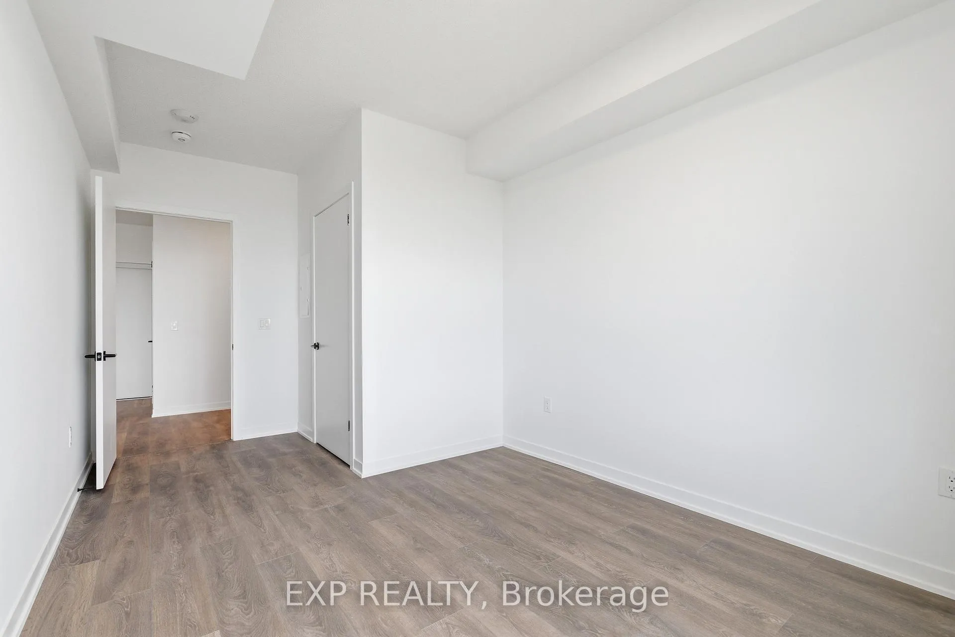 Photo 31 of Unit 426, 4878 Powers Common, Burlington, Alton — HOMEH