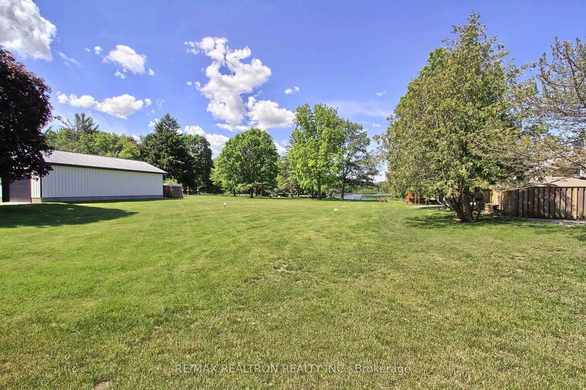 Photo 5 of 201 Pefferlaw Road, Georgina, Pefferlaw — HOMEH