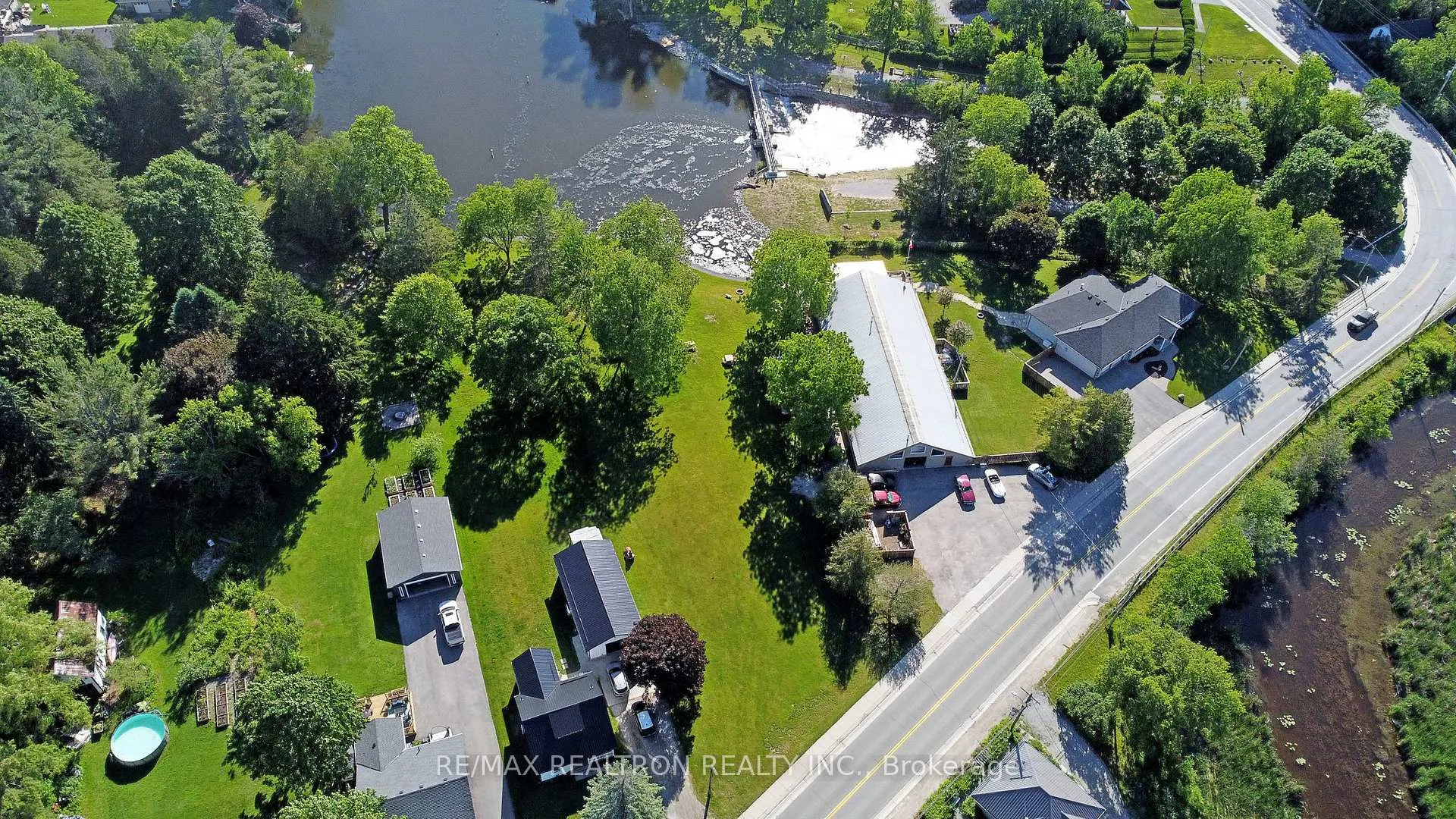 Photo 8 of 201 Pefferlaw Road, Georgina, Pefferlaw — HOMEH