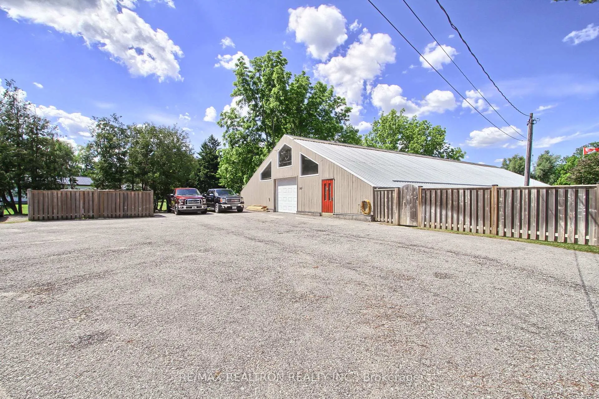 Photo 2 of 203 Pefferlaw Road, Georgina, Pefferlaw — HOMEH