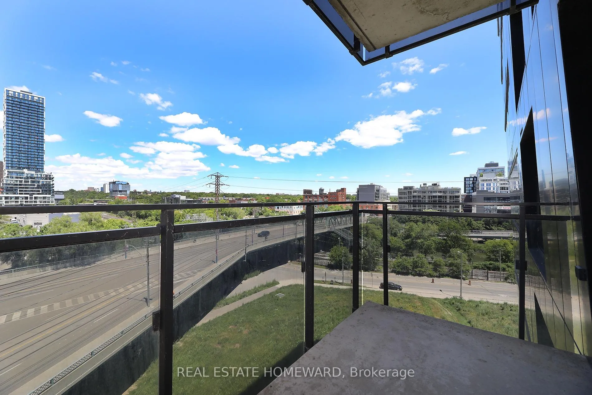 Photo 14 of Unit 603, 51 Trolley Crescent, Toronto, Moss Park — HOMEH