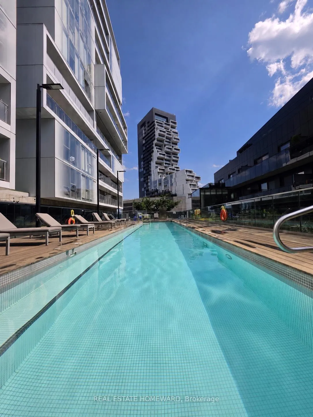 Photo 2 of Unit 603, 51 Trolley Crescent, Toronto, Moss Park — HOMEH