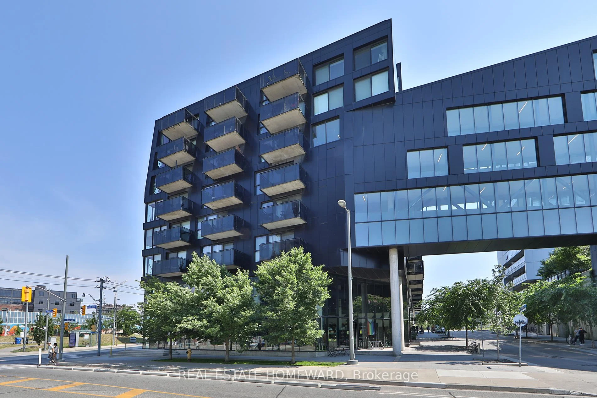 Photo 3 of Unit 603, 51 Trolley Crescent, Toronto, Moss Park — HOMEH