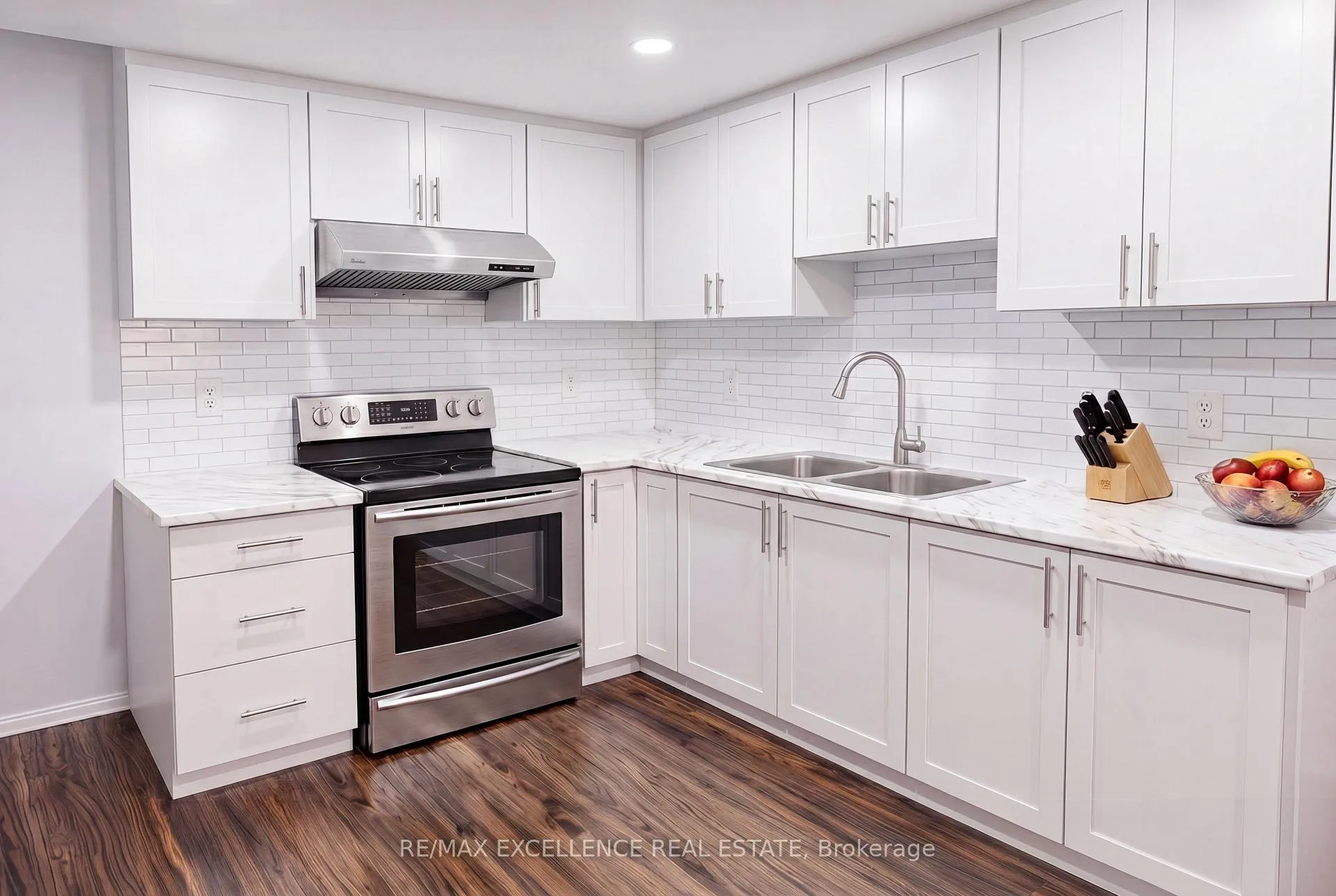 Photo 13 of 5 Tulip Drive, Brampton, Fletcher's Creek South — HOMEH