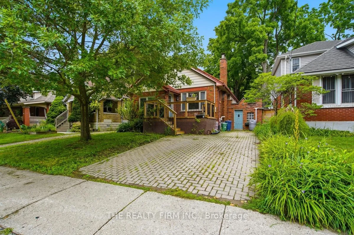 Photo 2 of 97 Springbank Drive, London, South E — HOMEH