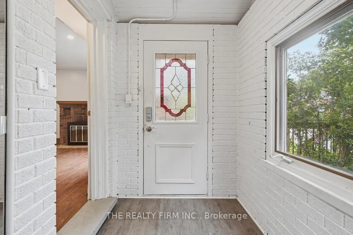 Photo 8 of 97 Springbank Drive, London, South E — HOMEH