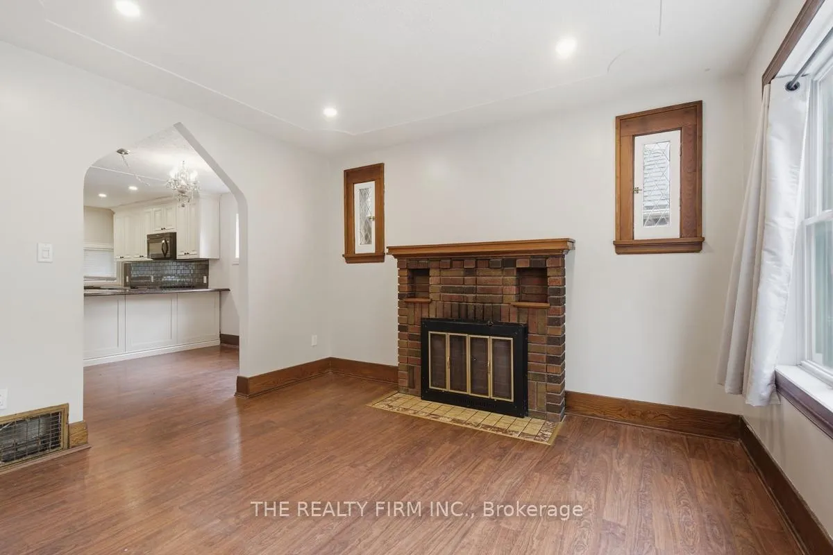 Photo 10 of 97 Springbank Drive, London, South E — HOMEH
