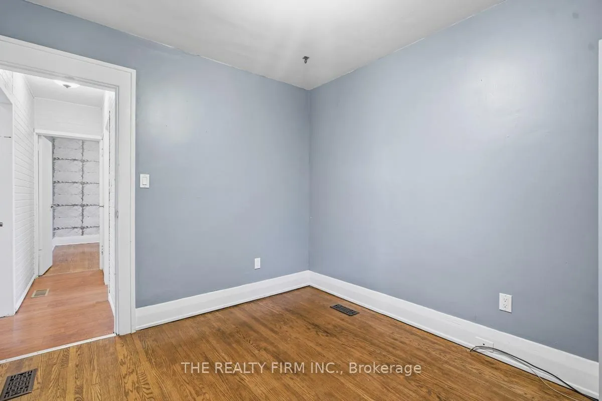 Photo 25 of 97 Springbank Drive, London, South E — HOMEH