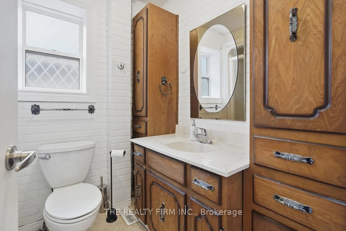Photo 26 of 97 Springbank Drive, London, South E — HOMEH