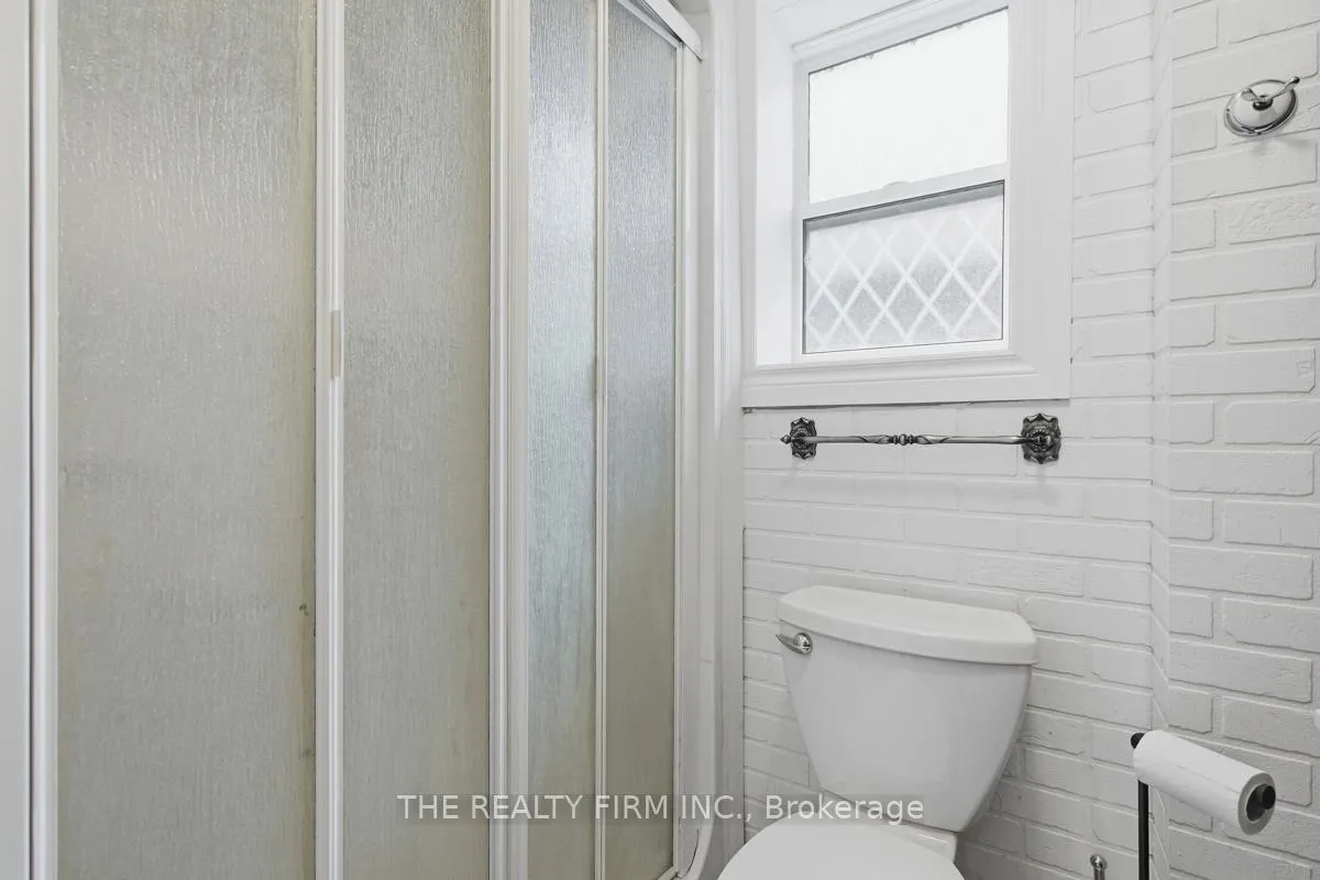 Photo 27 of 97 Springbank Drive, London, South E — HOMEH