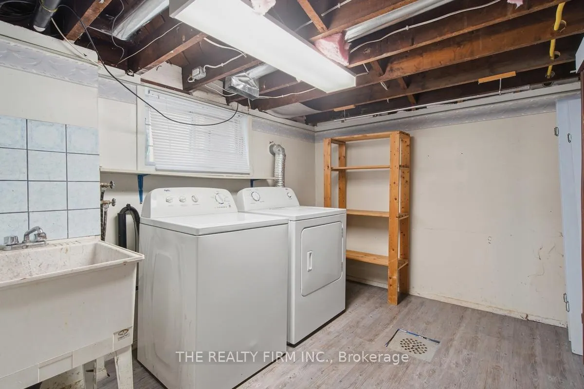 Photo 33 of 97 Springbank Drive, London, South E — HOMEH