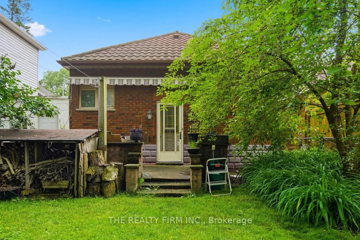 Photo 35 of 97 Springbank Drive, London, South E — HOMEH