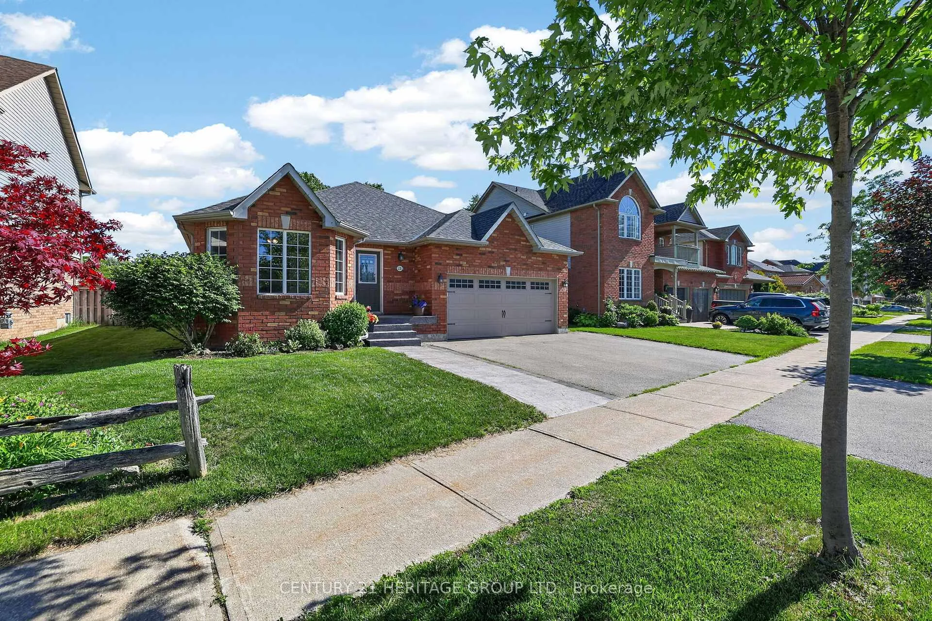 Photo 4 of 21 Bateman Street, New Tecumseth, Beeton — HOMEH