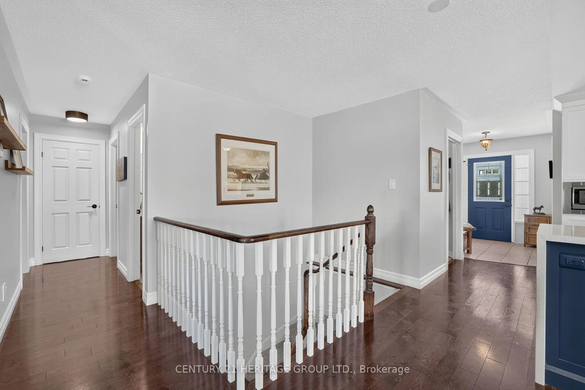 Photo 23 of 21 Bateman Street, New Tecumseth, Beeton — HOMEH