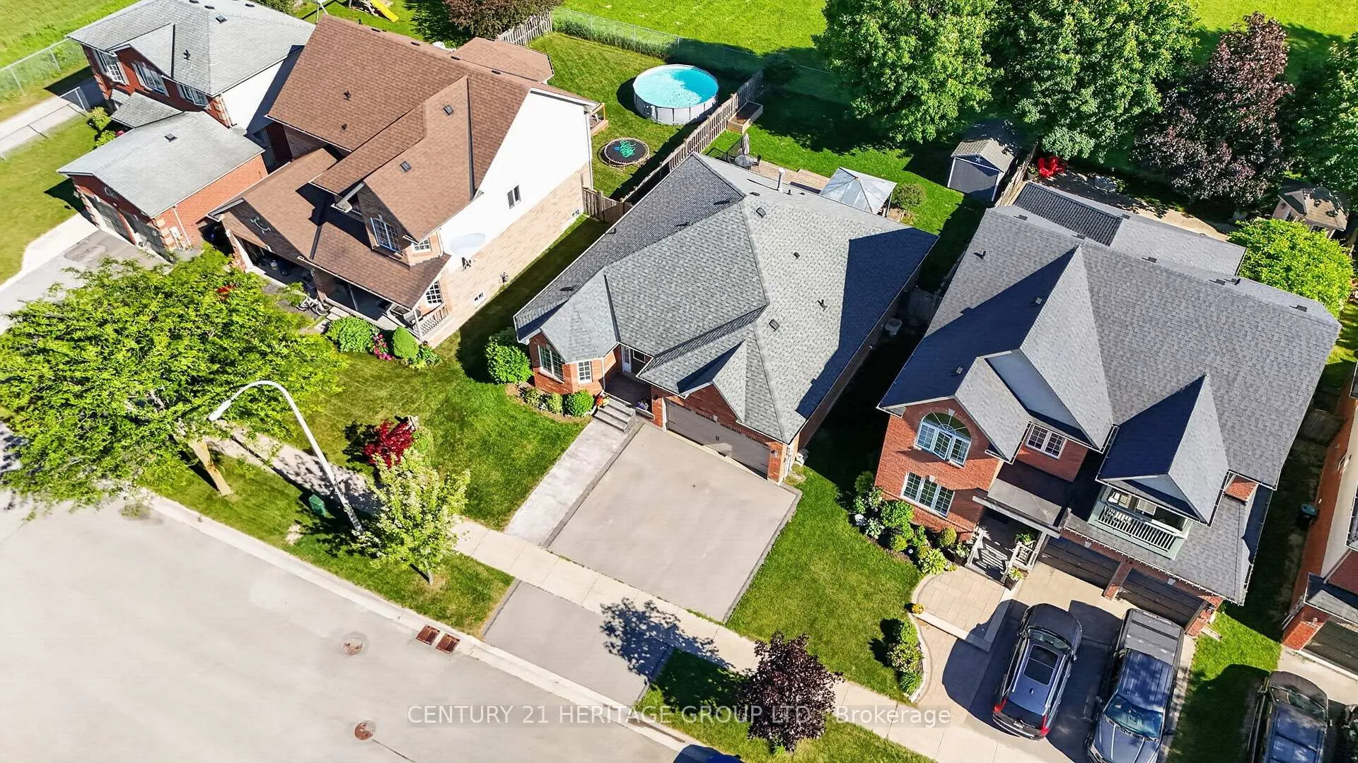 Photo 43 of 21 Bateman Street, New Tecumseth, Beeton — HOMEH