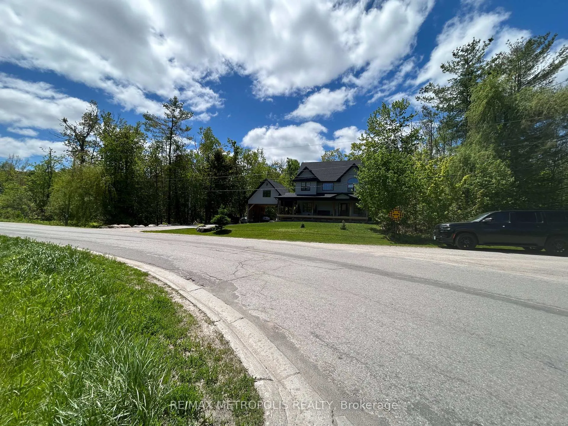Photo 7 of 593 Lakeshore Road E, Oro-Medonte, Rural Oro-Medonte — HOMEH