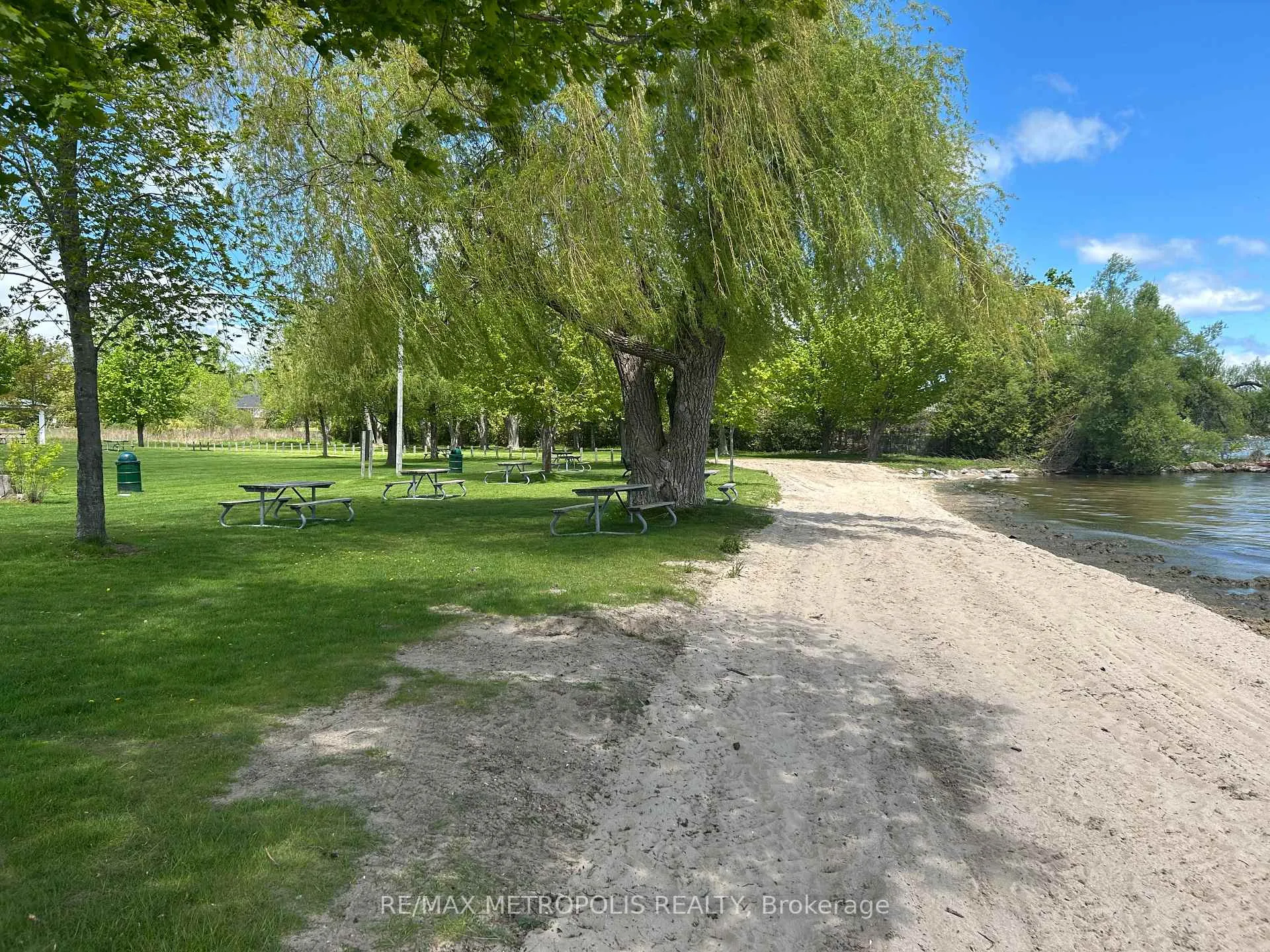 Photo 12 of 593 Lakeshore Road E, Oro-Medonte, Rural Oro-Medonte — HOMEH
