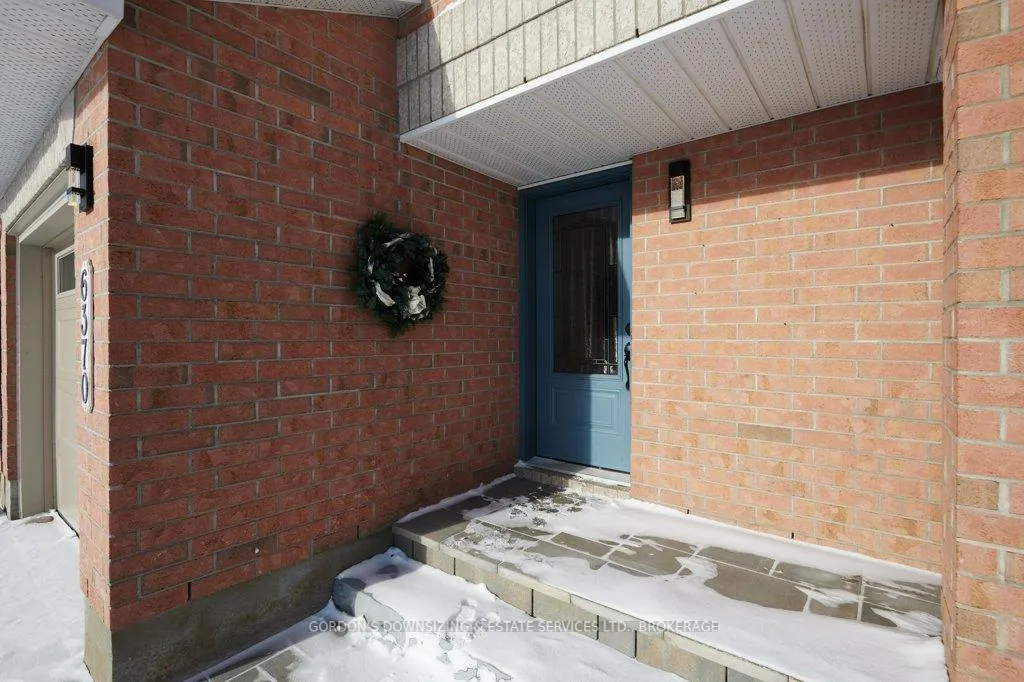 Photo 2 of 6370 Sablewood Place, Ottawa, Chapel Hill — HOMEH