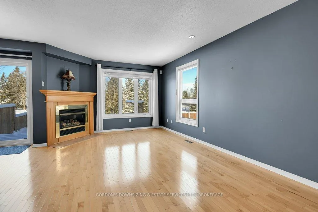 Photo 8 of 6370 Sablewood Place, Ottawa, Chapel Hill — HOMEH