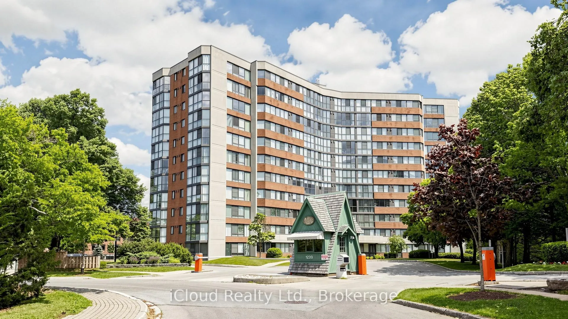 Front of Unit 1005, 1230 Marlborough Court