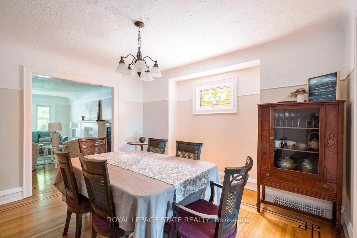 Photo 8 of 11 Dromore Crescent, Hamilton, Westdale — HOMEH