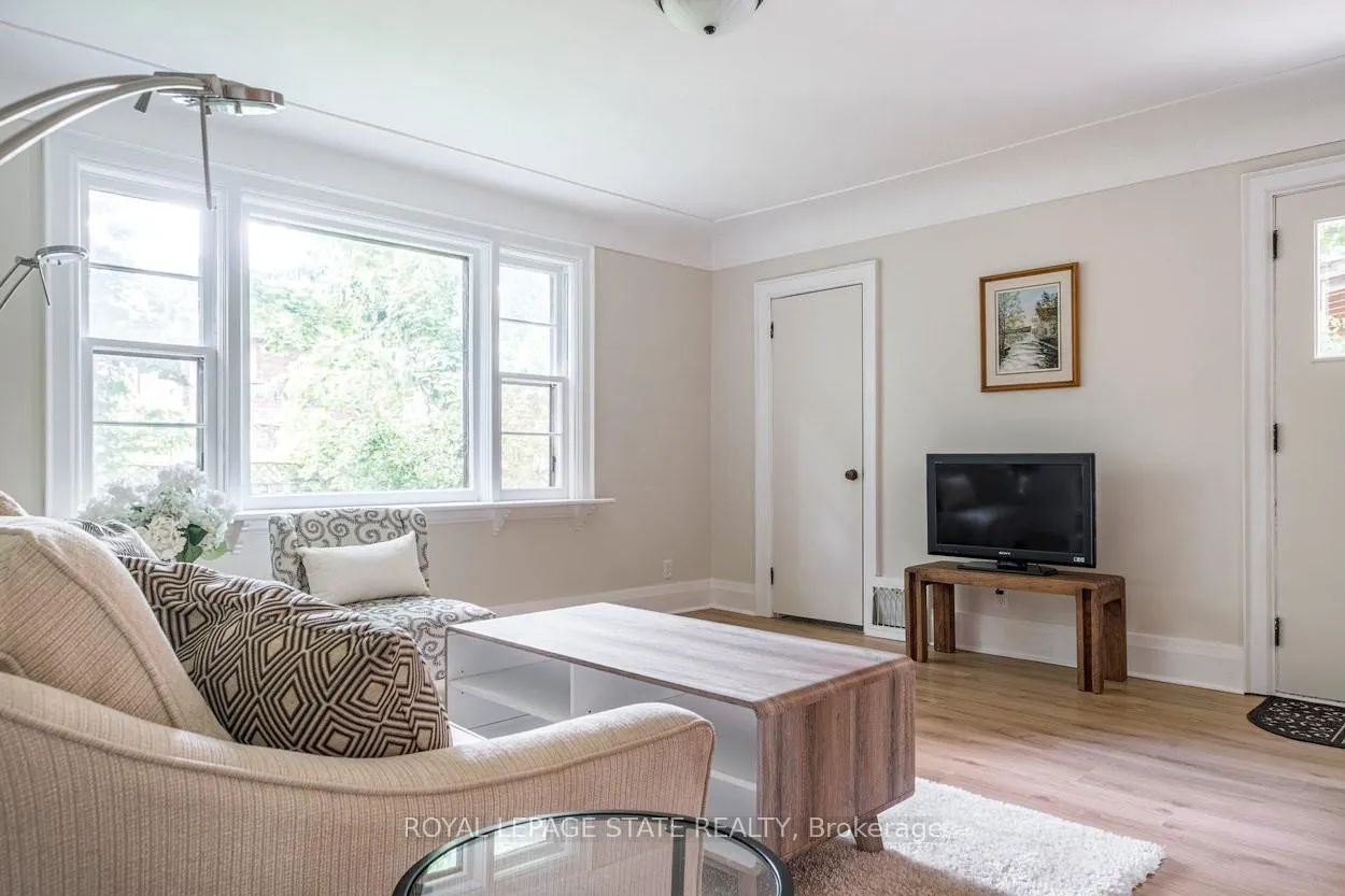 Photo 14 of 11 Dromore Crescent, Hamilton, Westdale — HOMEH