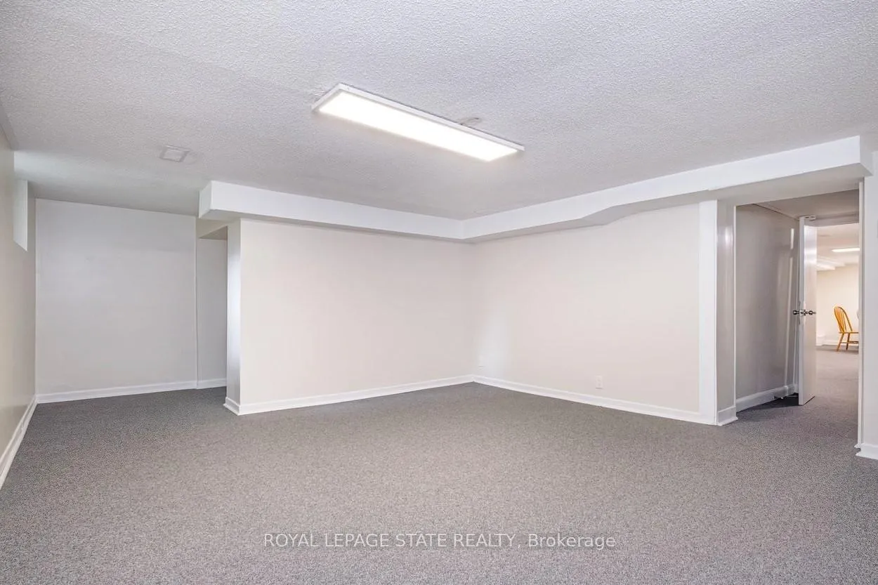 Photo 36 of 11 Dromore Crescent, Hamilton, Westdale — HOMEH