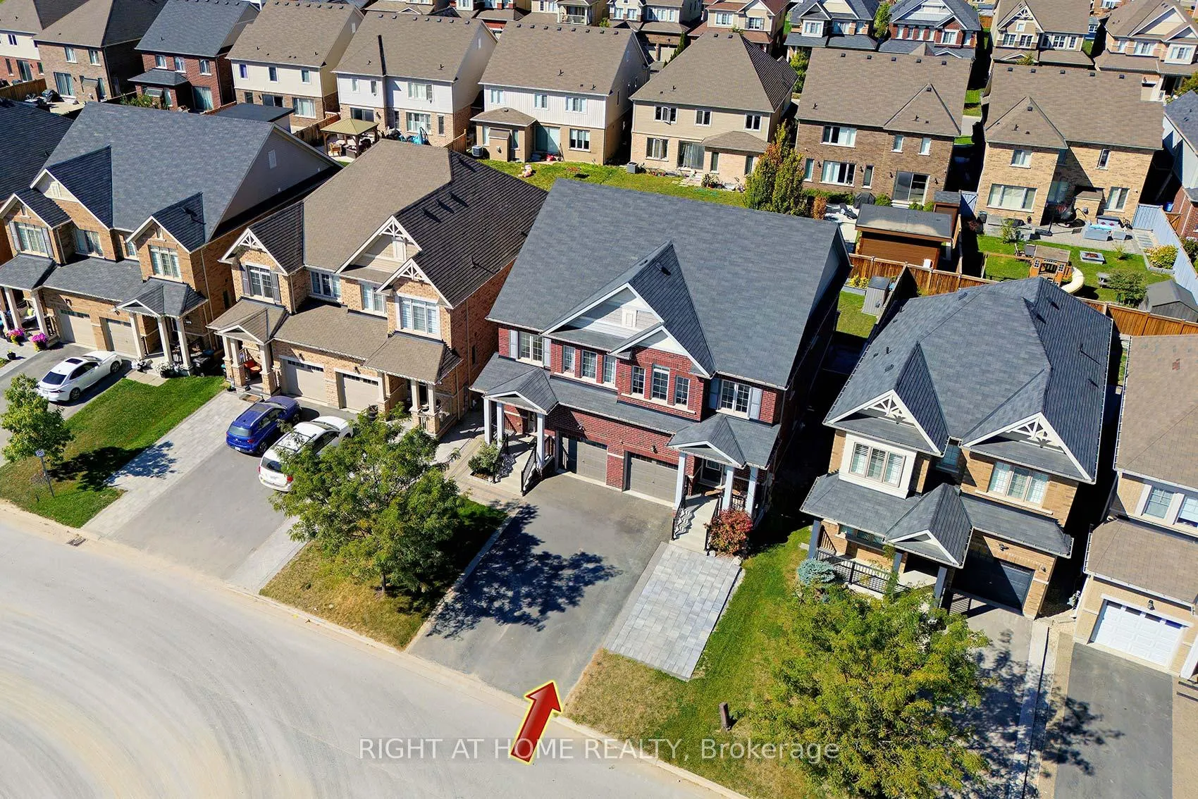 Photo 19 of 80 Martin Trail, New Tecumseth, Tottenham — HOMEH