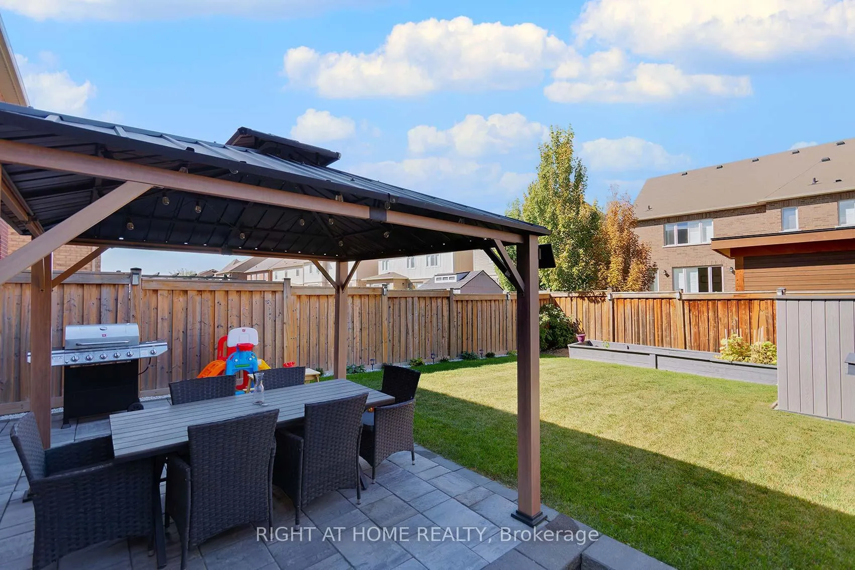 Photo 20 of 80 Martin Trail, New Tecumseth, Tottenham — HOMEH