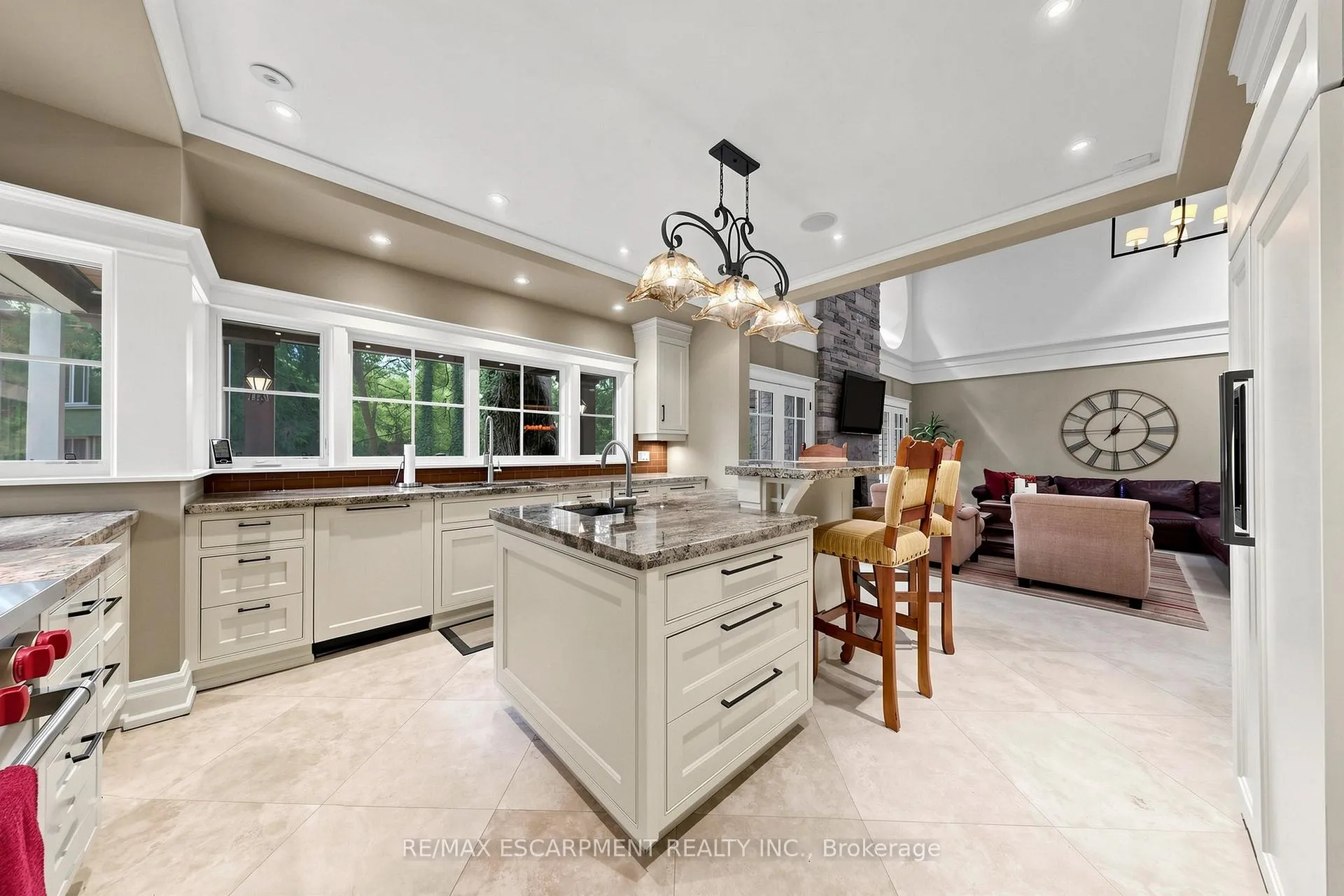 Photo 11 of 344 Mountain Brow Road, Hamilton, Waterdown — HOMEH