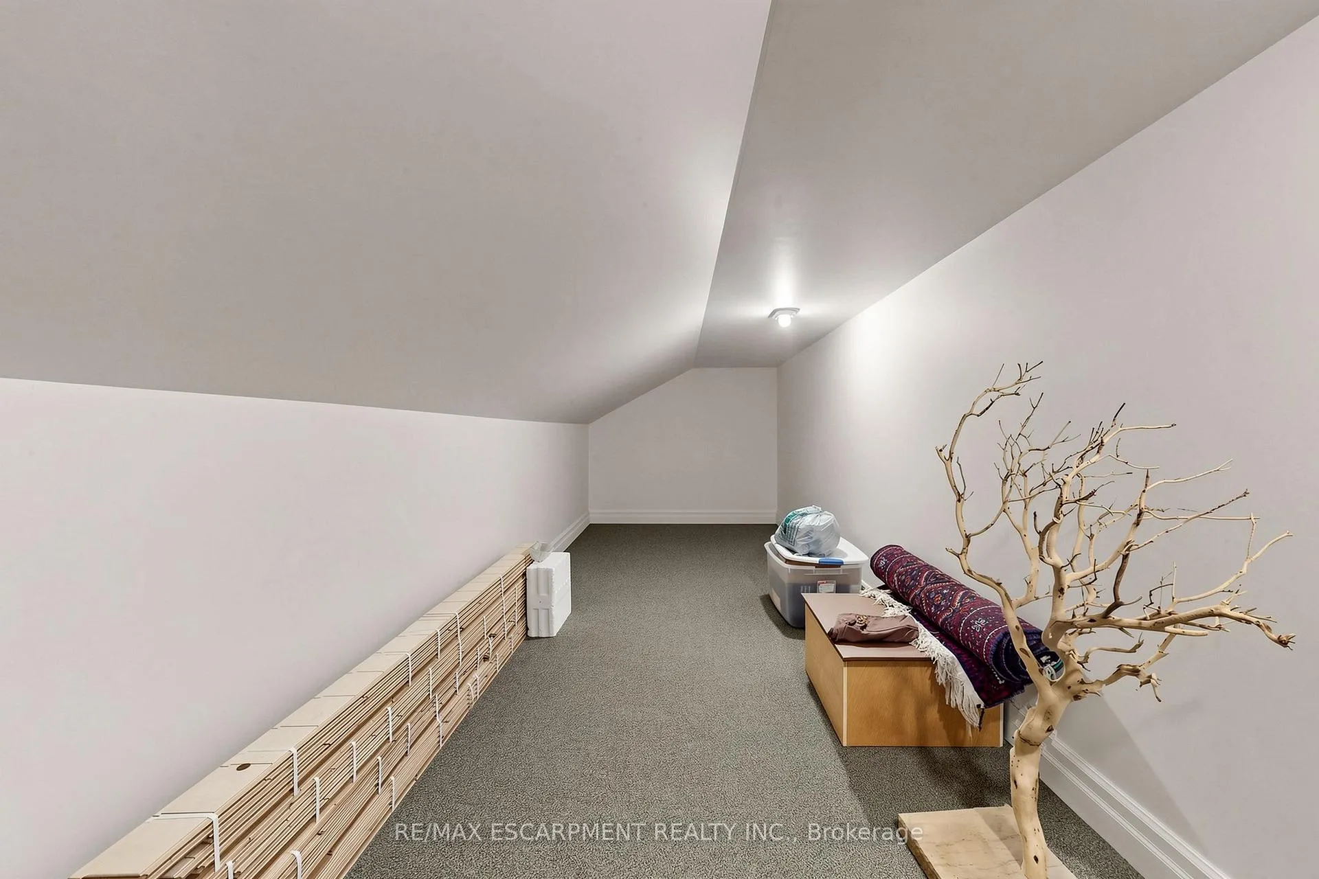 Photo 36 of 344 Mountain Brow Road, Hamilton, Waterdown — HOMEH