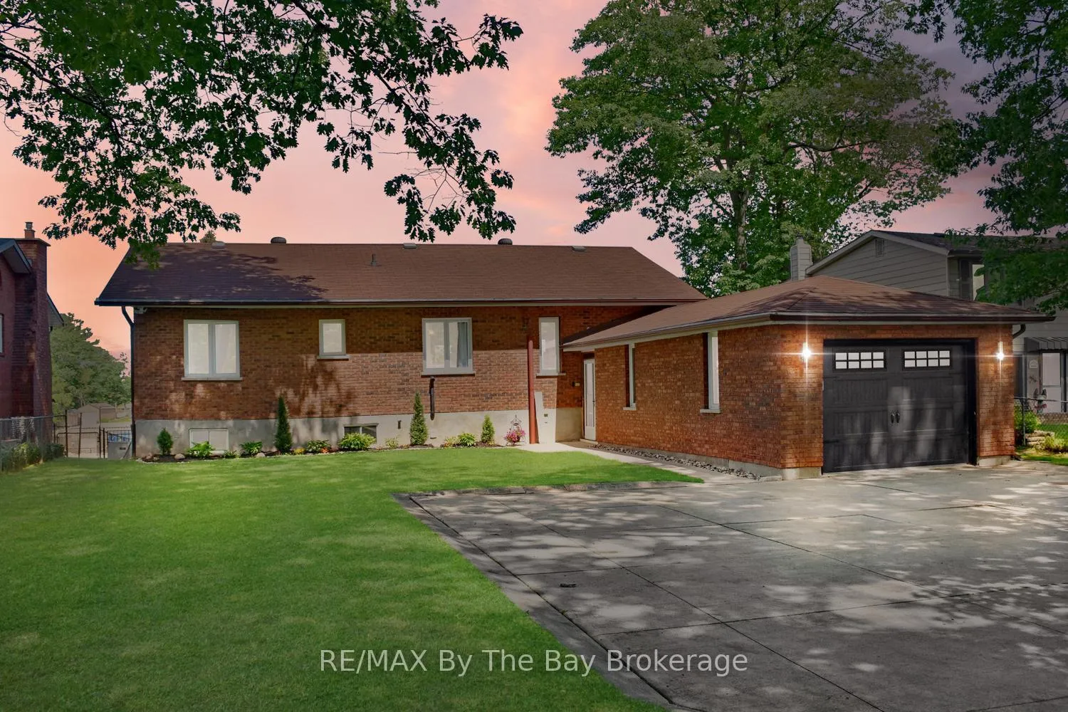Photo 5 of 1434 River Road W, Wasaga Beach — HOMEH