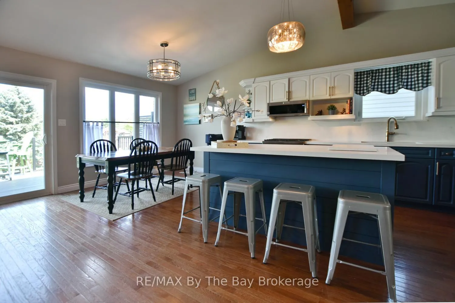 Photo 12 of 1434 River Road W, Wasaga Beach — HOMEH