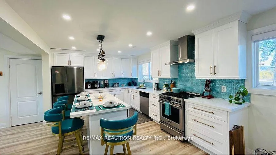 Photo 5 of 2306 Crystal Beach Road, Innisfil, Alcona — HOMEH