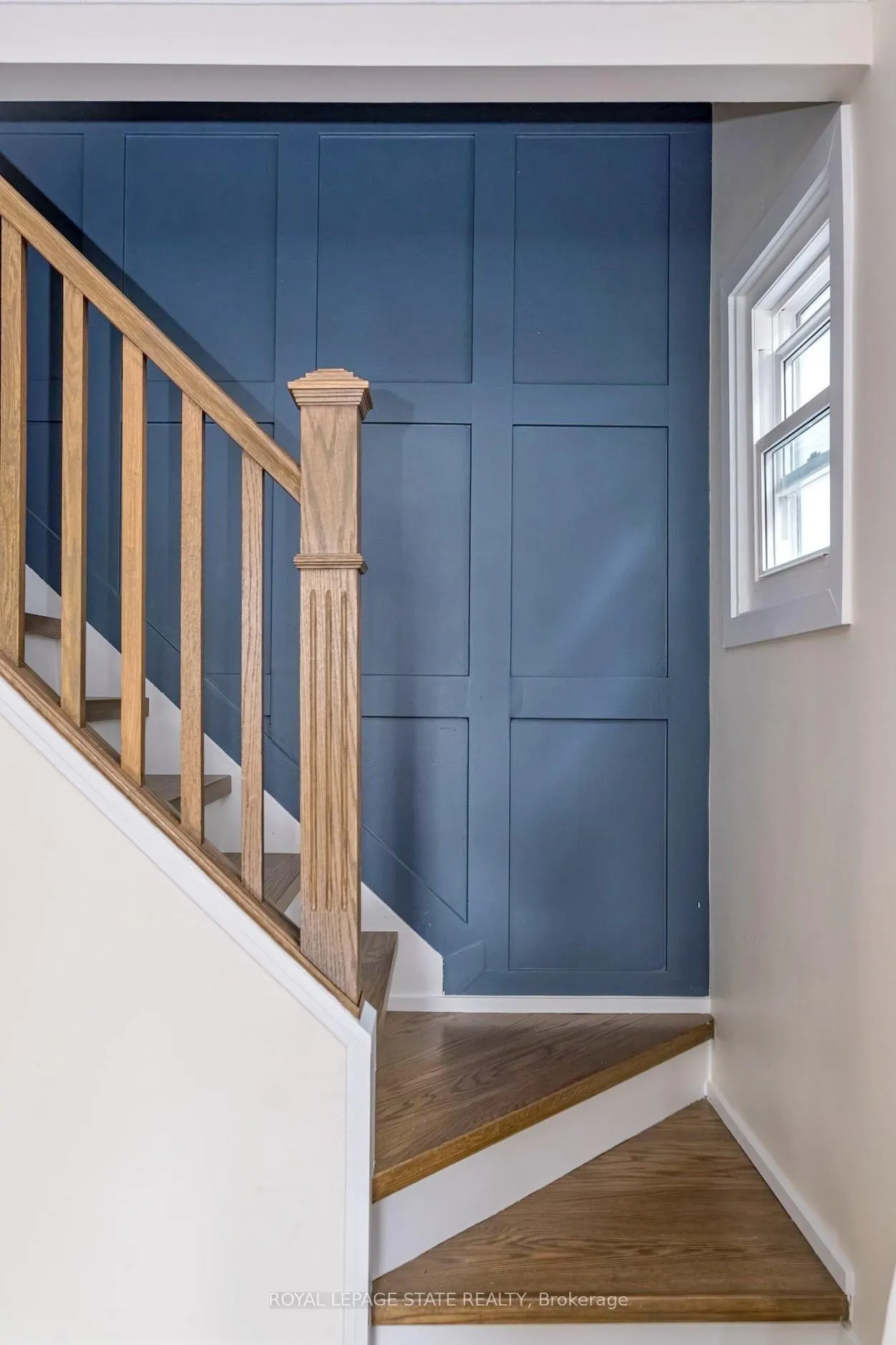 Photo 25 of 10 Dorset Place, Hamilton, Westdale — HOMEH
