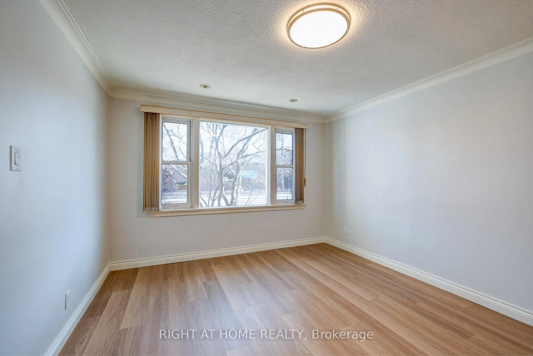Photo 3 of Unit Main, 952 Coxwell Avenue, Toronto, East York — HOMEH