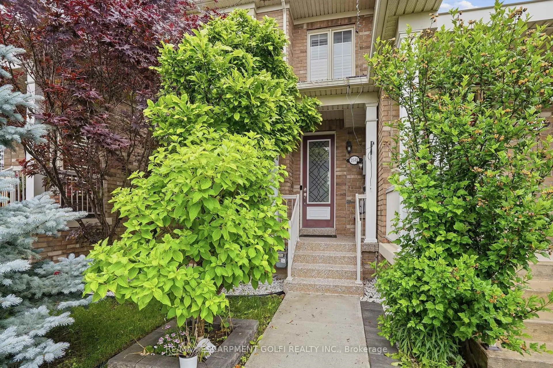 Photo 2 of 2549 Postmaster Drive, Oakville, Westmount — HOMEH